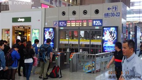 lg 84英寸超高清商显助力上海虹桥站创造新商机 